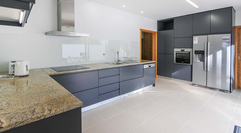 Photo of Velvet Moon