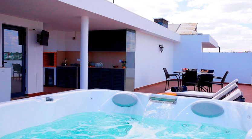 Photo of An Infinite Horizon