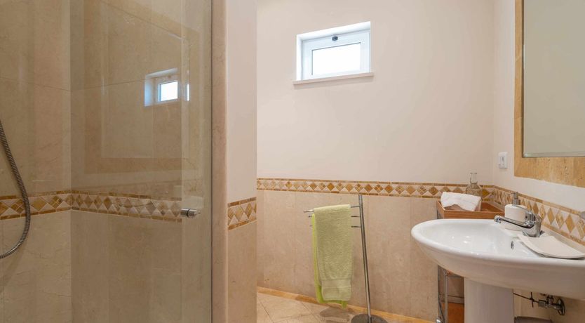 Photo of Blurred Horizons