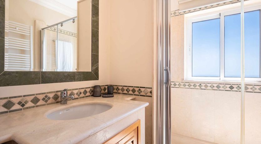 Photo of Blurred Horizons