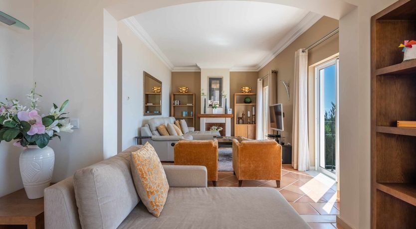 Photo of Blurred Horizons