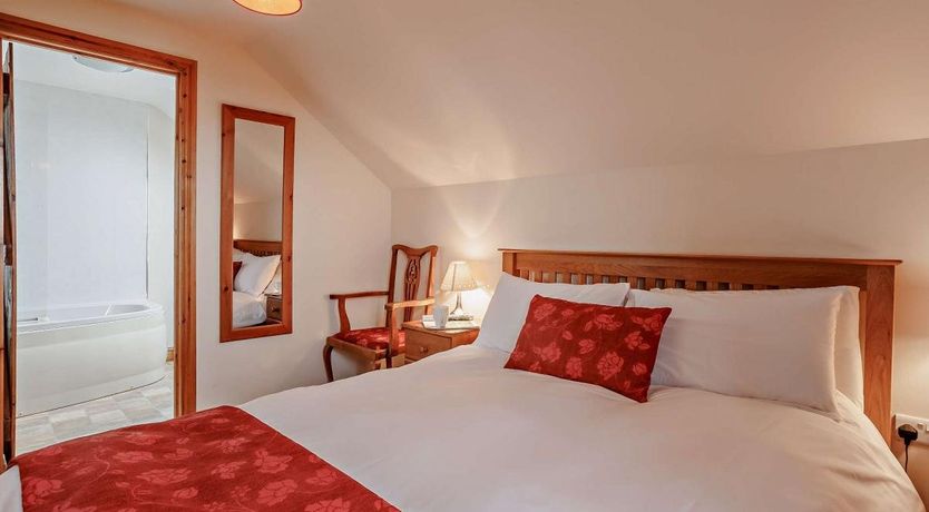 Photo of 3 Bed in Woolsery