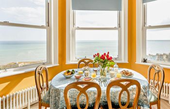 2 Bed in St. Leonards -on- Sea Apartment
