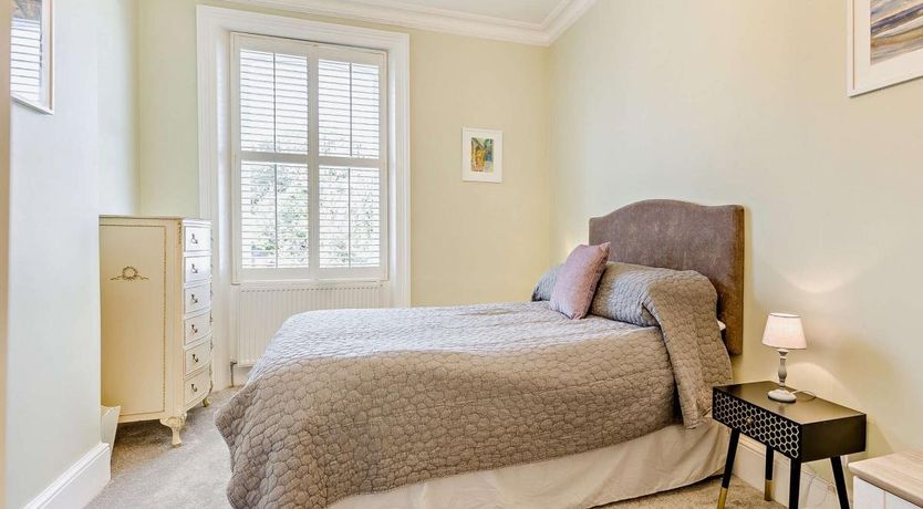 Photo of 2 Bed in St Leonards on Sea