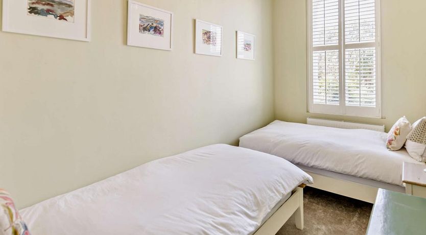 Photo of 2 Bed in St Leonards on Sea