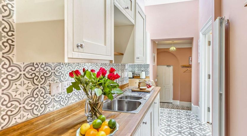 Photo of 2 Bed in St Leonards on Sea