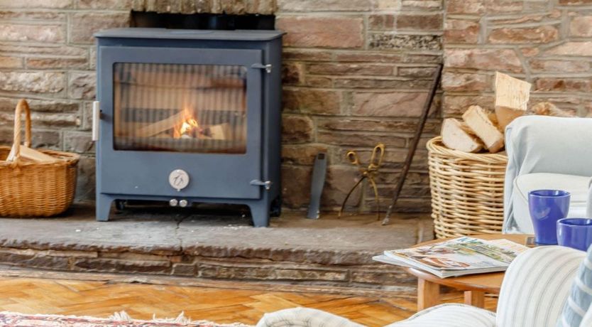 Photo of 4 Bed in Llechfaen