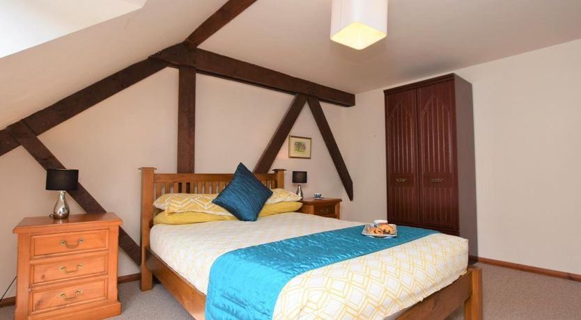 Photo of 2 Bed in Godshill