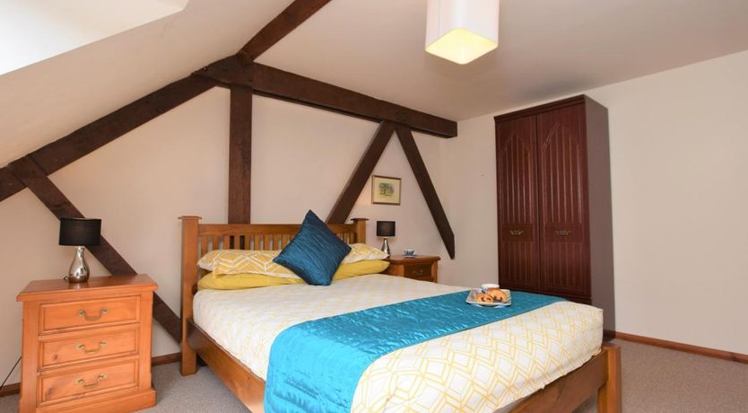 Photo of 2 Bed in Godshill