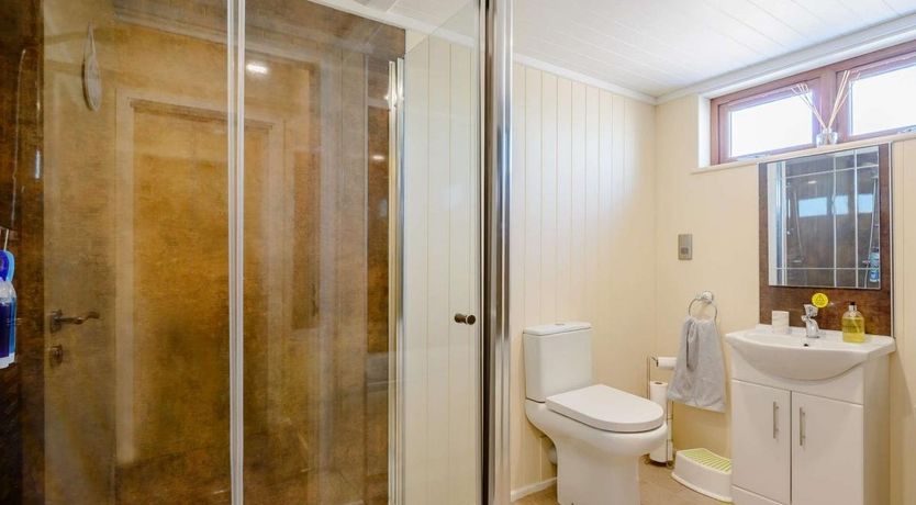 Photo of 2 Bed in Ripponden