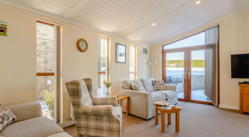 Photo of 2 Bed in Ripponden