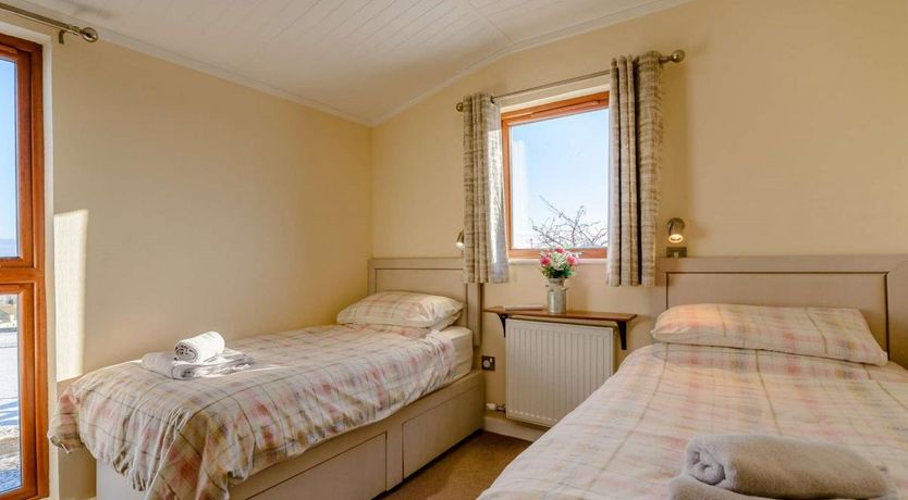 Photo of 2 Bed in Ripponden