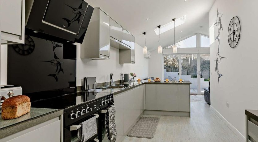 Photo of 2 Bed in Brixham