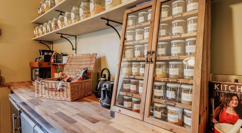 Photo of 5 Bed in Birnam