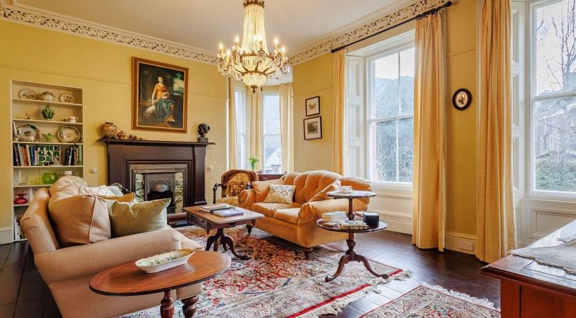 Photo of 5 Bed in Birnam