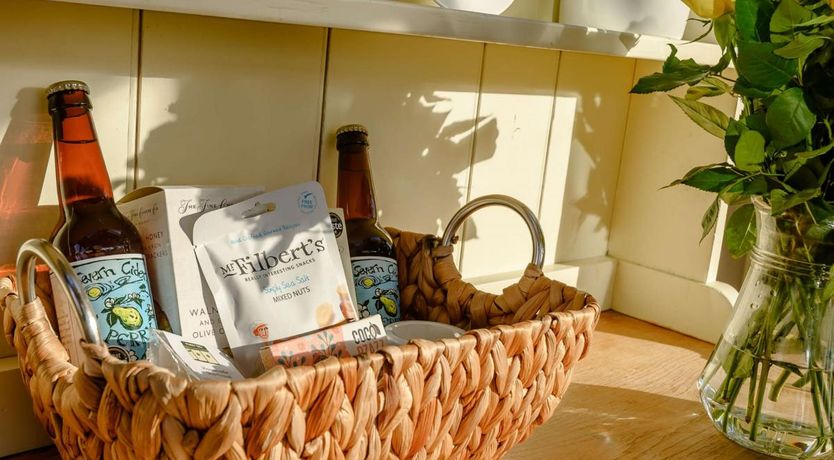 Photo of 4 Bed in Awre