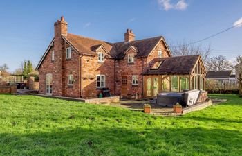 4 Bed in Awre Holiday Cottage