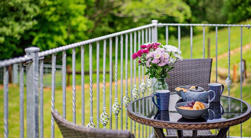 Photo of 1 Bed in All Stretton