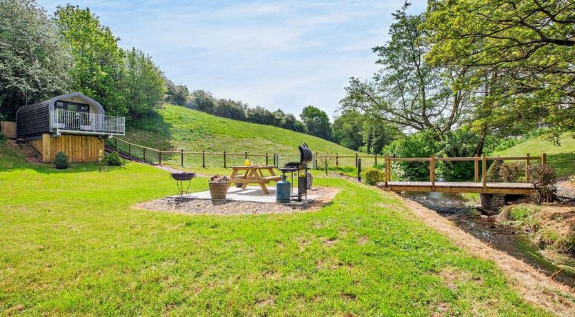 Photo of 1 Bed in All Stretton