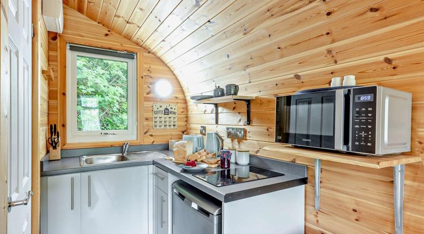 Photo of 1 Bed in All Stretton