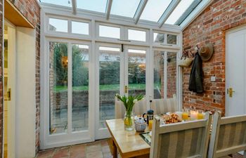 in Holt  (90931) Holiday Cottage