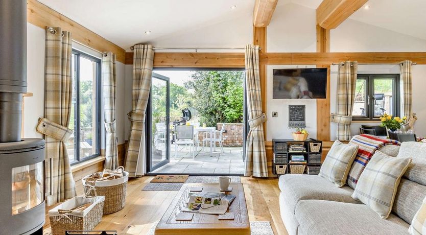 Photo of 2 Bed in All Stretton