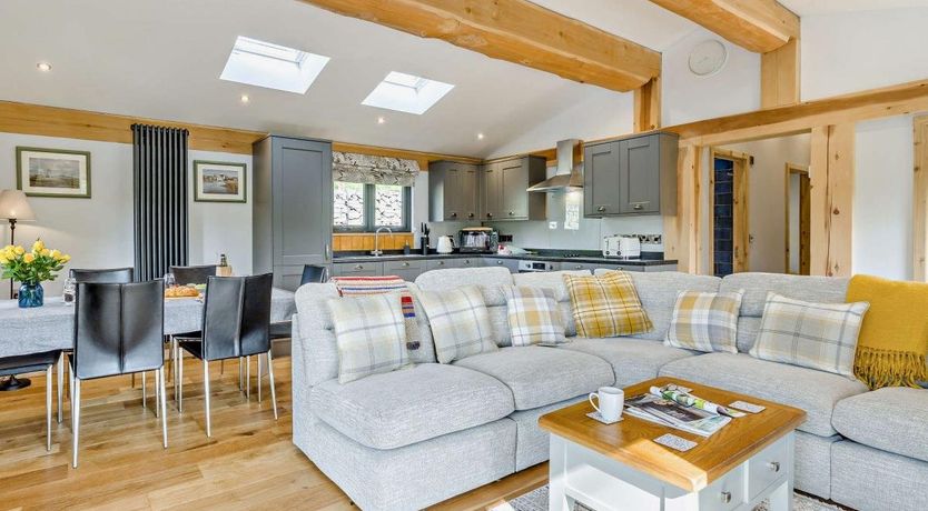 Photo of 2 Bed in All Stretton