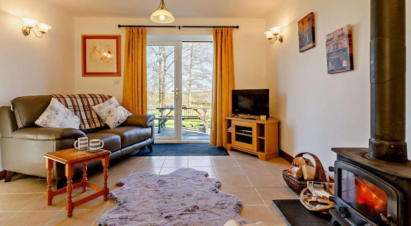 Photo of 3 Bed in Lee