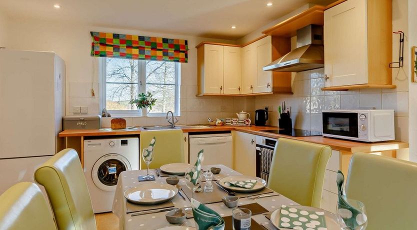 Photo of 3 Bed in Lee