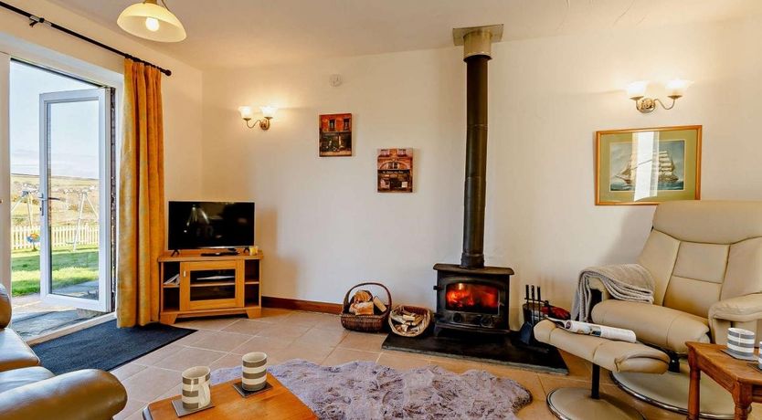 Photo of 3 Bed in Lee