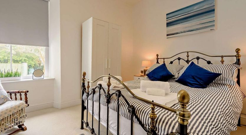 Photo of 2 Bed in Tenby