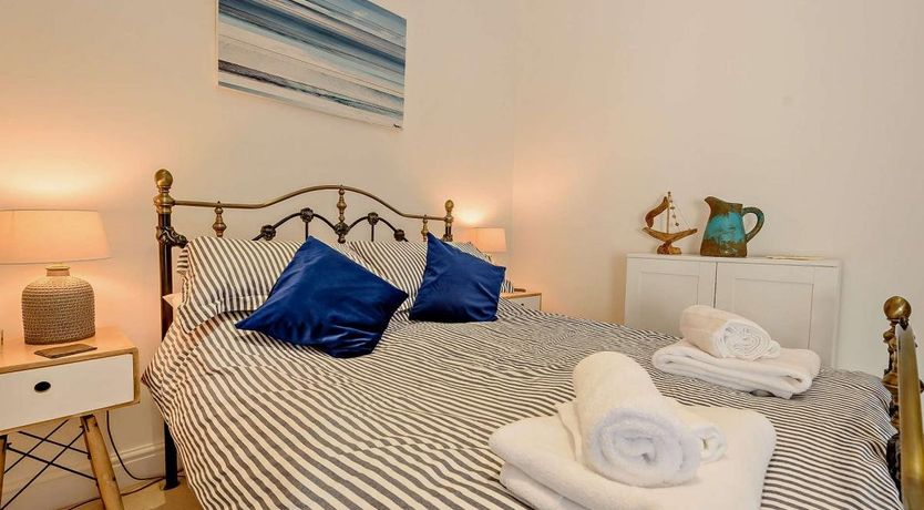 Photo of 2 Bed in Tenby