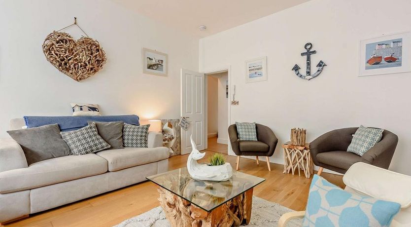 Photo of 2 Bed in Tenby