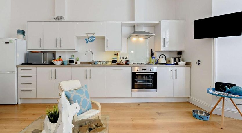 Photo of 2 Bed in Tenby