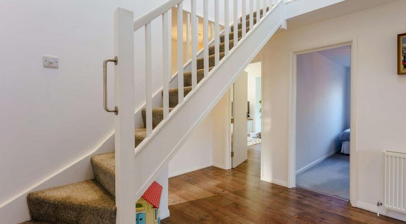 Photo of 4 Bed in Freshwater