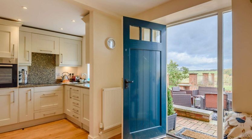 Photo of 2 Bed in Newark