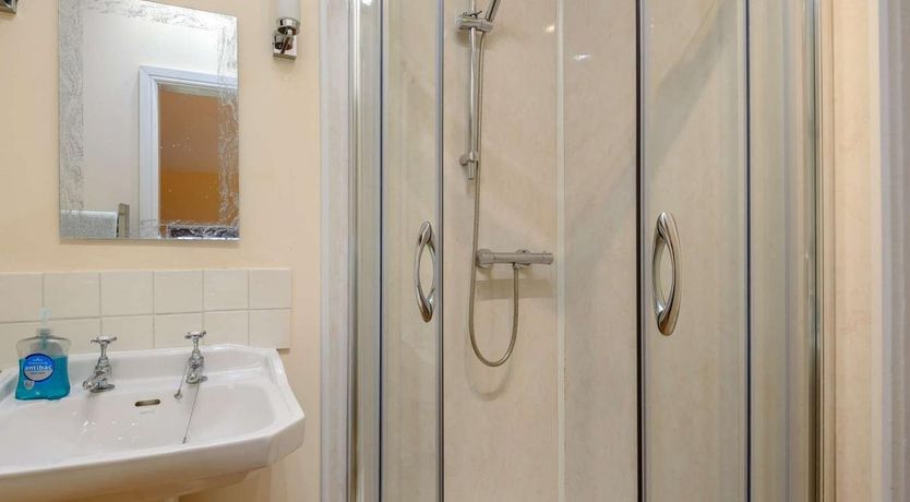 Photo of 2 Bed in Caunton