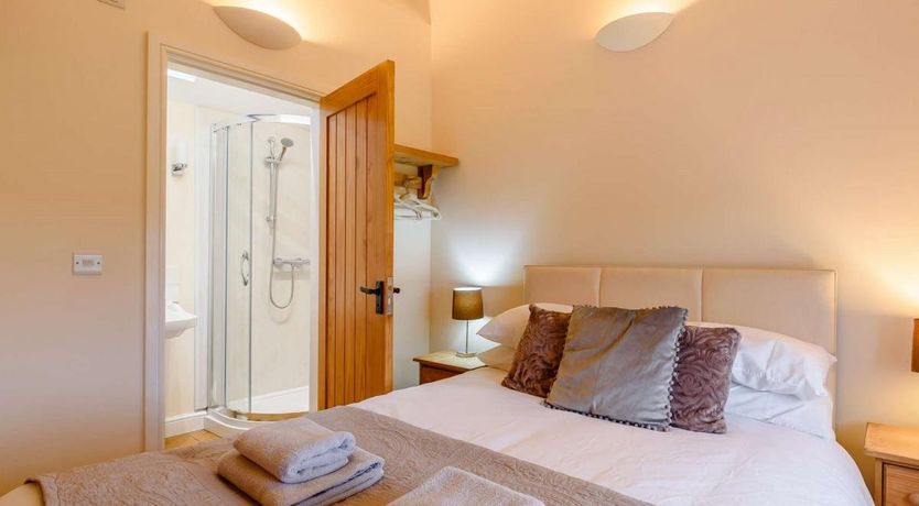 Photo of 2 Bed in Caunton