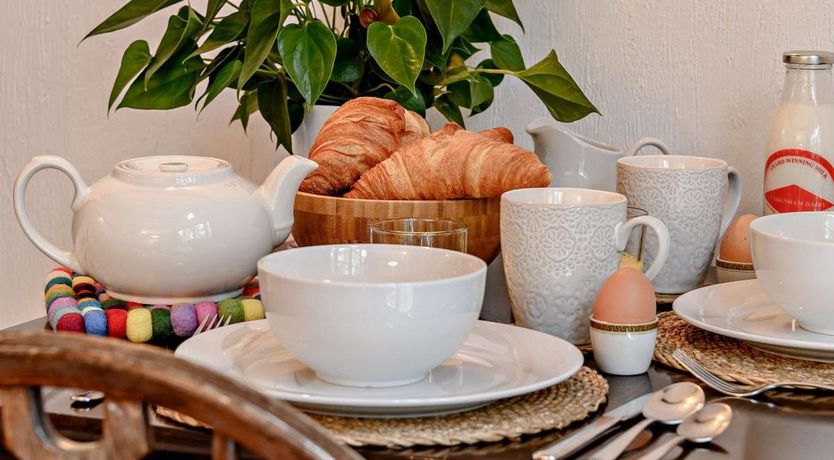 Photo of 1 Bed in Ellicombe