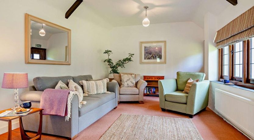 Photo of 1 Bed in Ellicombe