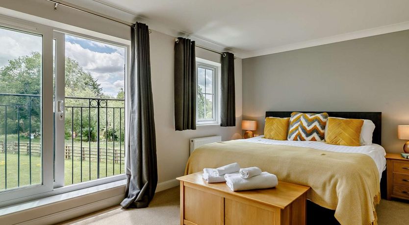 Photo of 3 Bed in Bridgwater