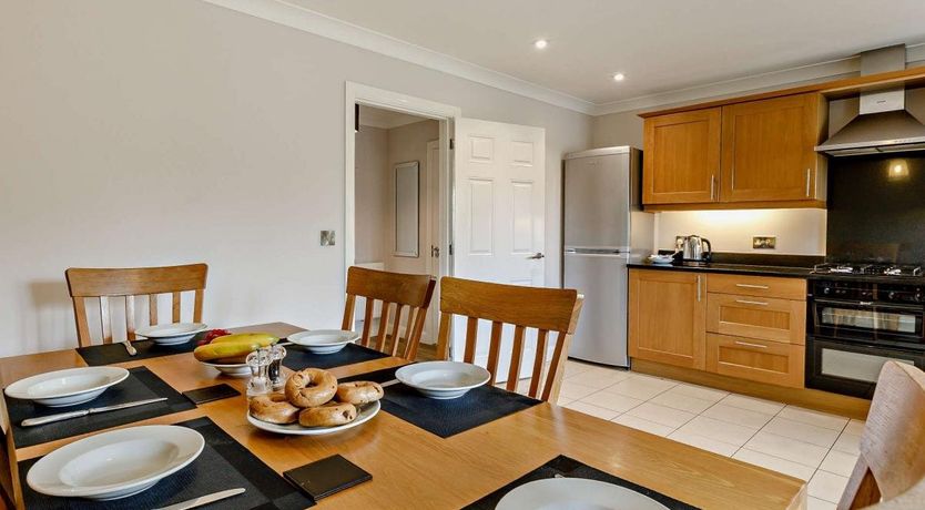 Photo of 3 Bed in Huntworth