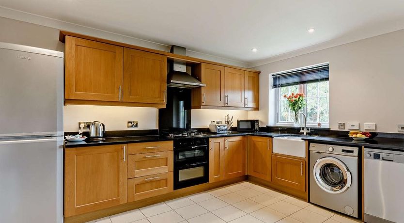 Photo of 3 Bed in Huntworth