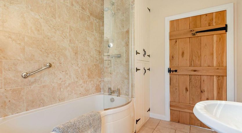 Photo of 2 Bed in Ashby De La Launde