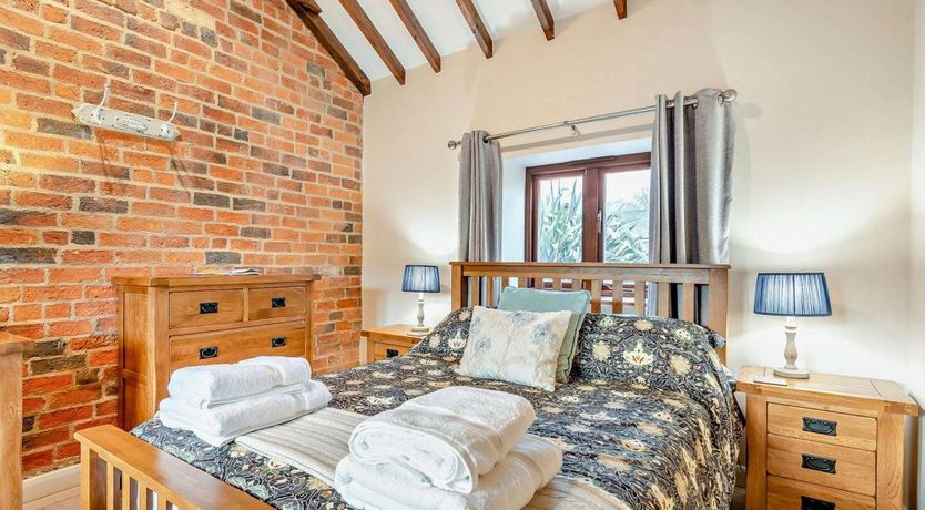 Photo of 2 Bed in Ashby De La Launde