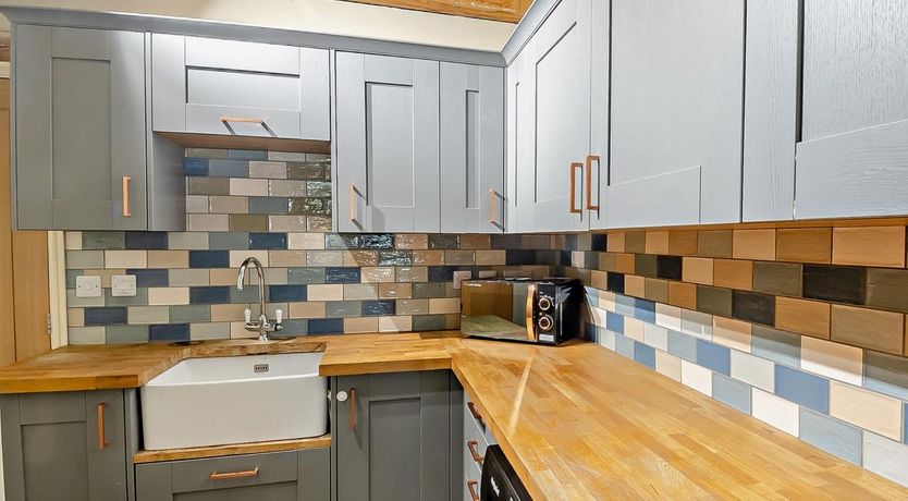 Photo of 6 Bed in Clenchwarton