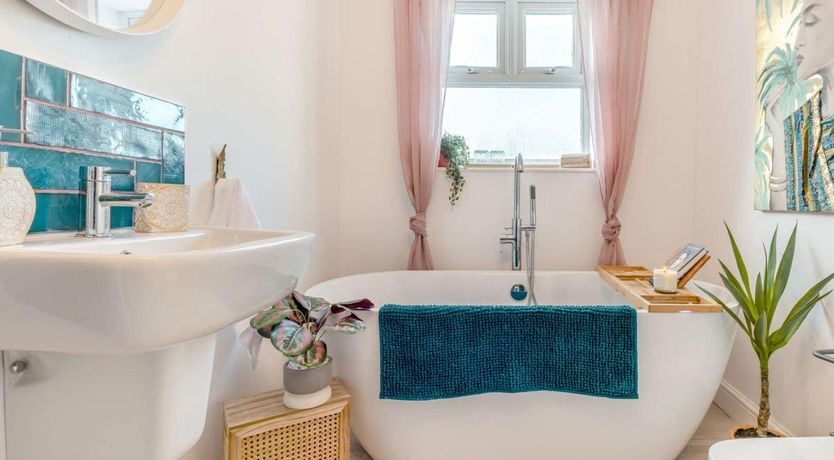 Photo of 2 Bed in Kilburn