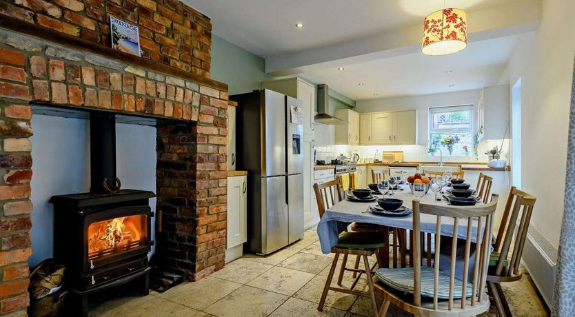 Photo of 5 Bed in Swanage