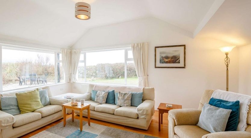 Photo of 3 Bed in Aberdesach