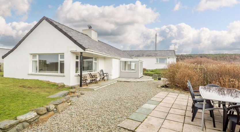 Photo of 3 Bed in Aberdesach